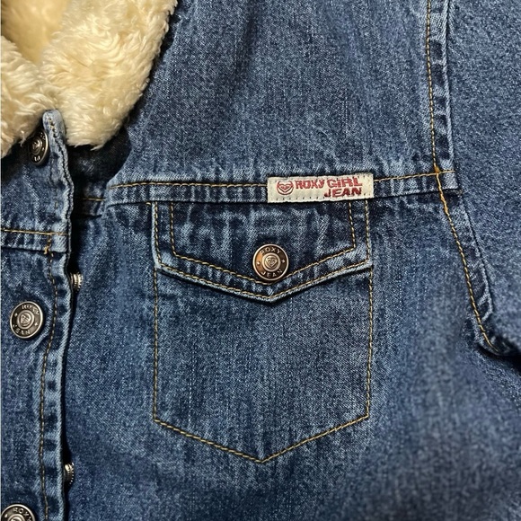 Vintage Roxy Girl Girls Denim Jacket Faux Sherpa Lining - Picture 2 of 8